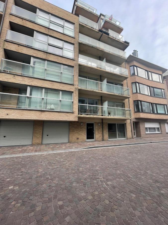 Apartament Penthousestudio Gaudi Met Zonneterras En Zicht Op Zee Nieuwpoort Zewnętrze zdjęcie